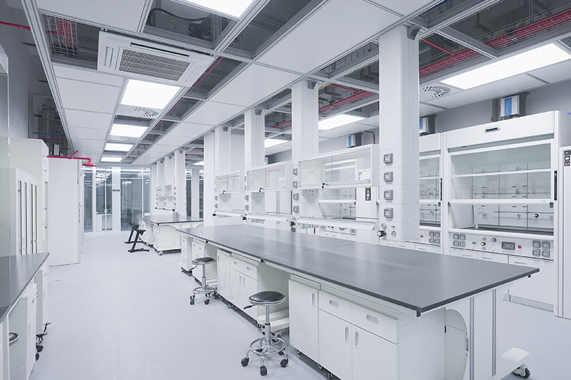 类乌齐实验室革新：安全与科技的现代融合